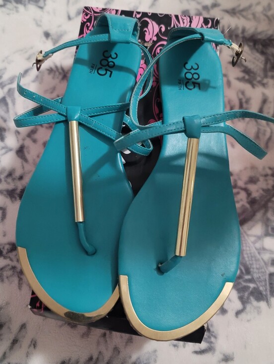 385 Fifth Shoes - 385 Fifth Teal T-Strap Women’s Sandals with Gold Accents Suze 7.5